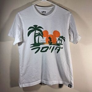 UT Uniqlo Disney Japan Mickey Mouse Short Sleeve Crew Neck Tee Size S